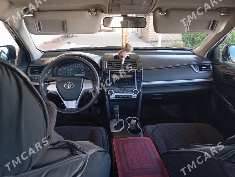 Toyota Camry 2012 - 150 000 TMT - Baýramaly - img 8