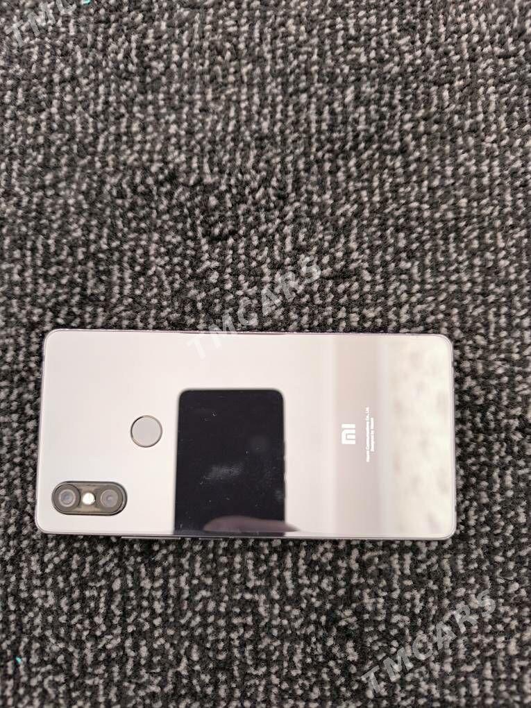 Telefon MI 8 SE - Mary - img 2
