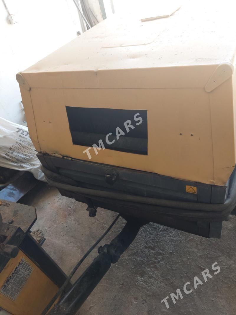 JCB Pilingmaster 2024 - 65 000 TMT - Ашхабад - img 4