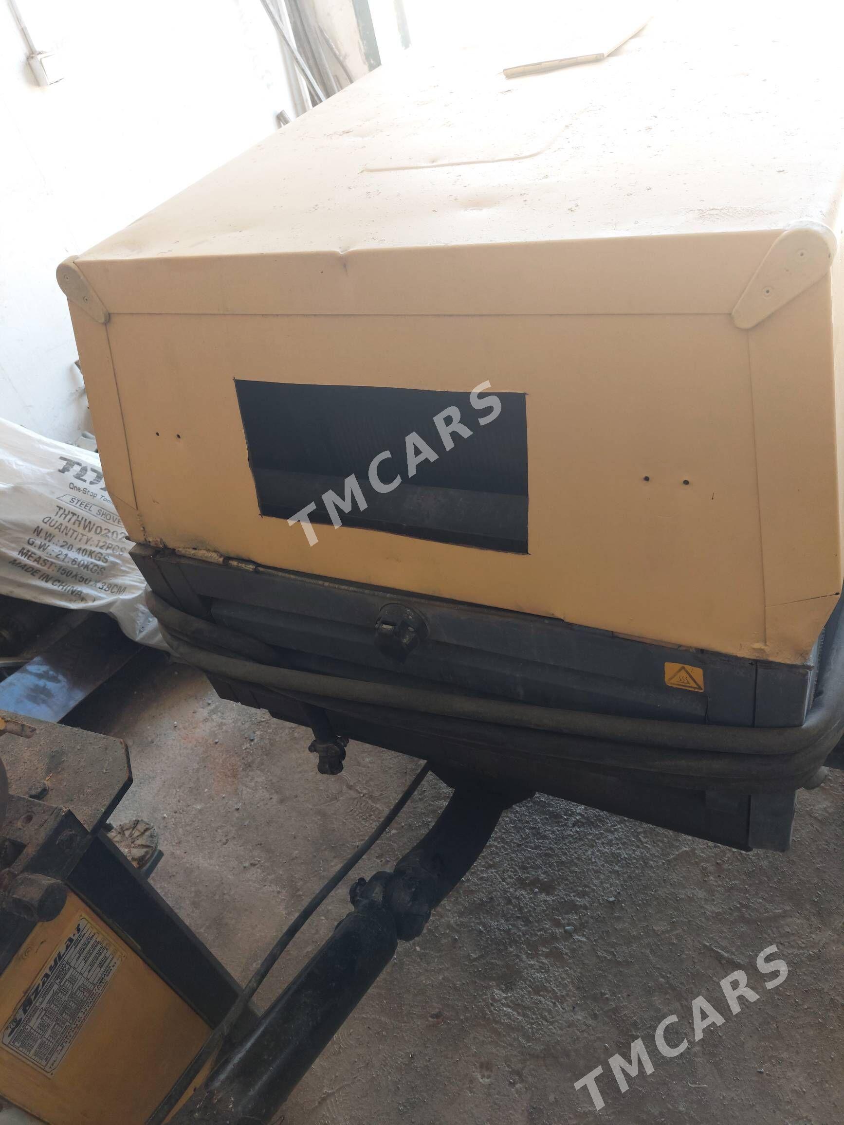 JCB Pilingmaster 2023 - 62 000 TMT - Ашхабад - img 2