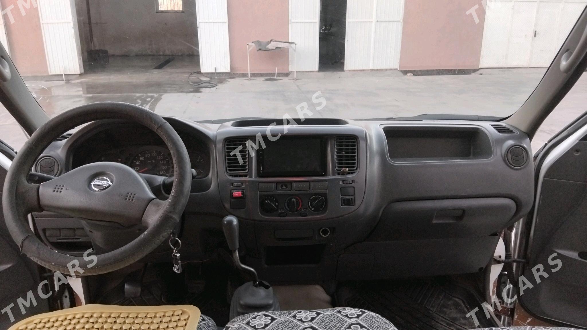 Nissan Urvan 2002 - 105 000 TMT - Mary - img 5