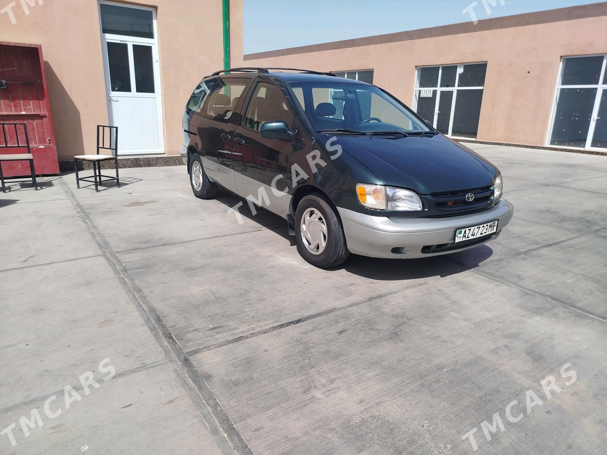 Toyota Sienna 2000 - 140 000 TMT - Mary - img 4