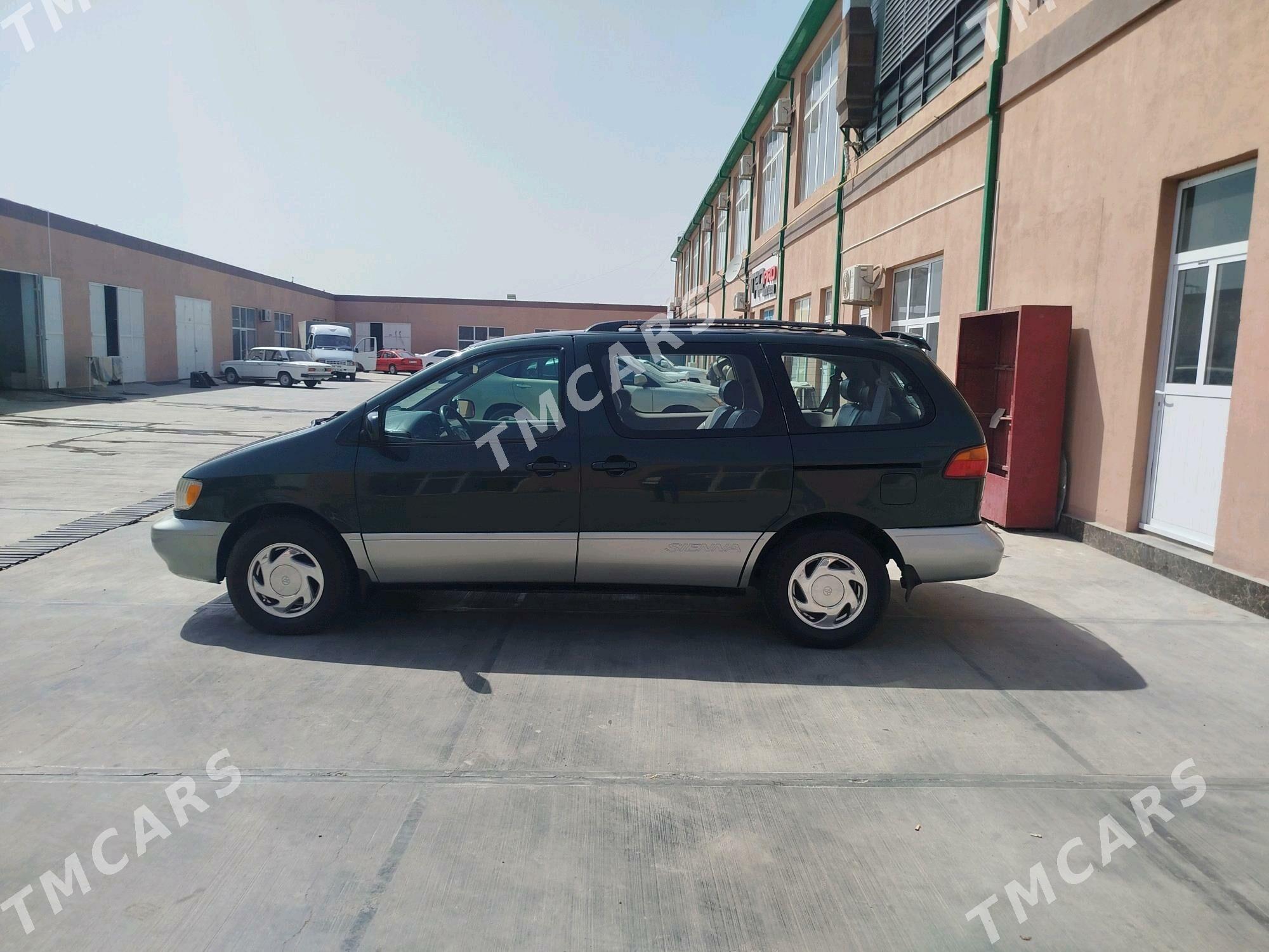 Toyota Sienna 2000 - 140 000 TMT - Mary - img 5