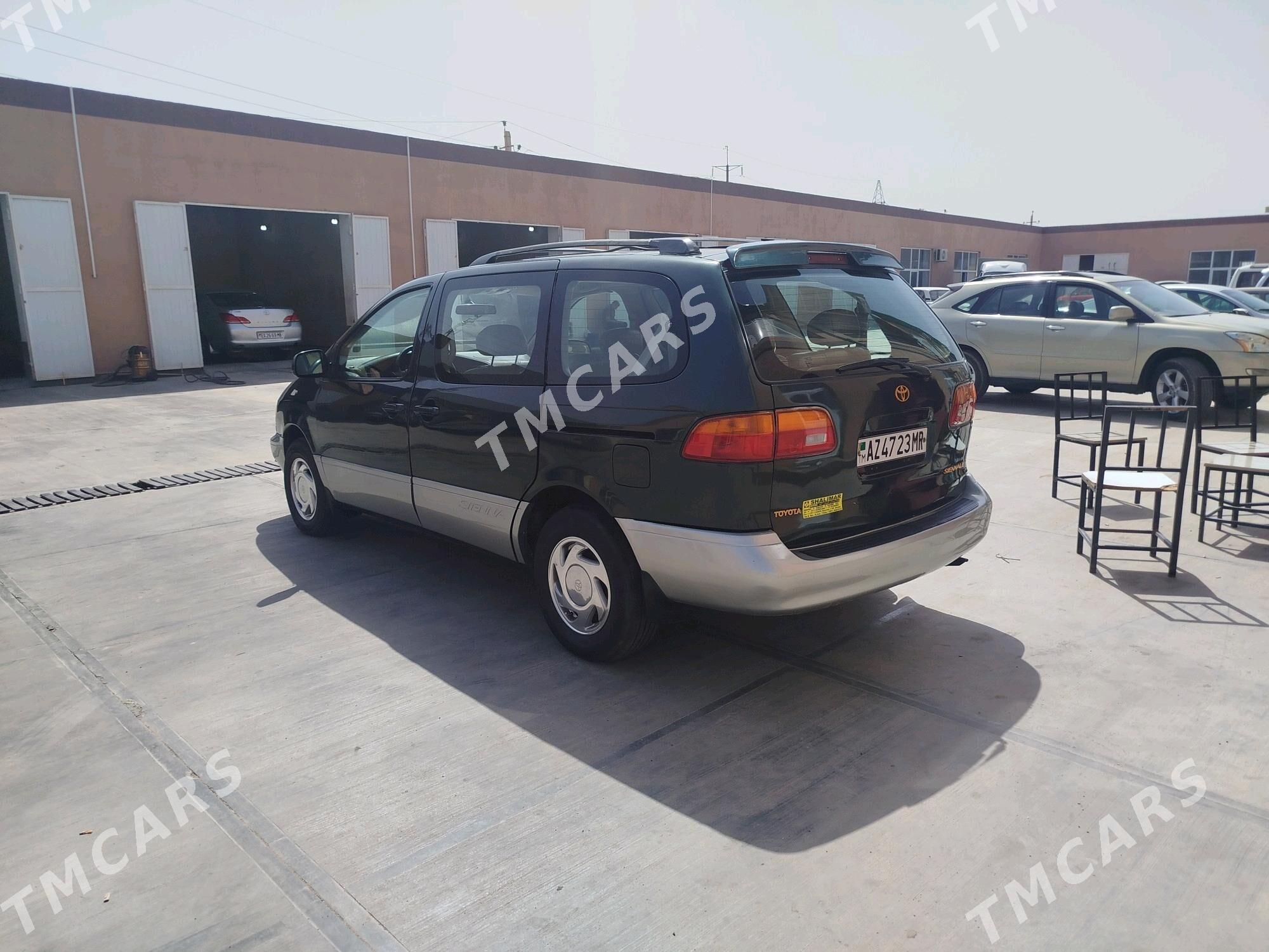 Toyota Sienna 2000 - 140 000 TMT - Mary - img 6
