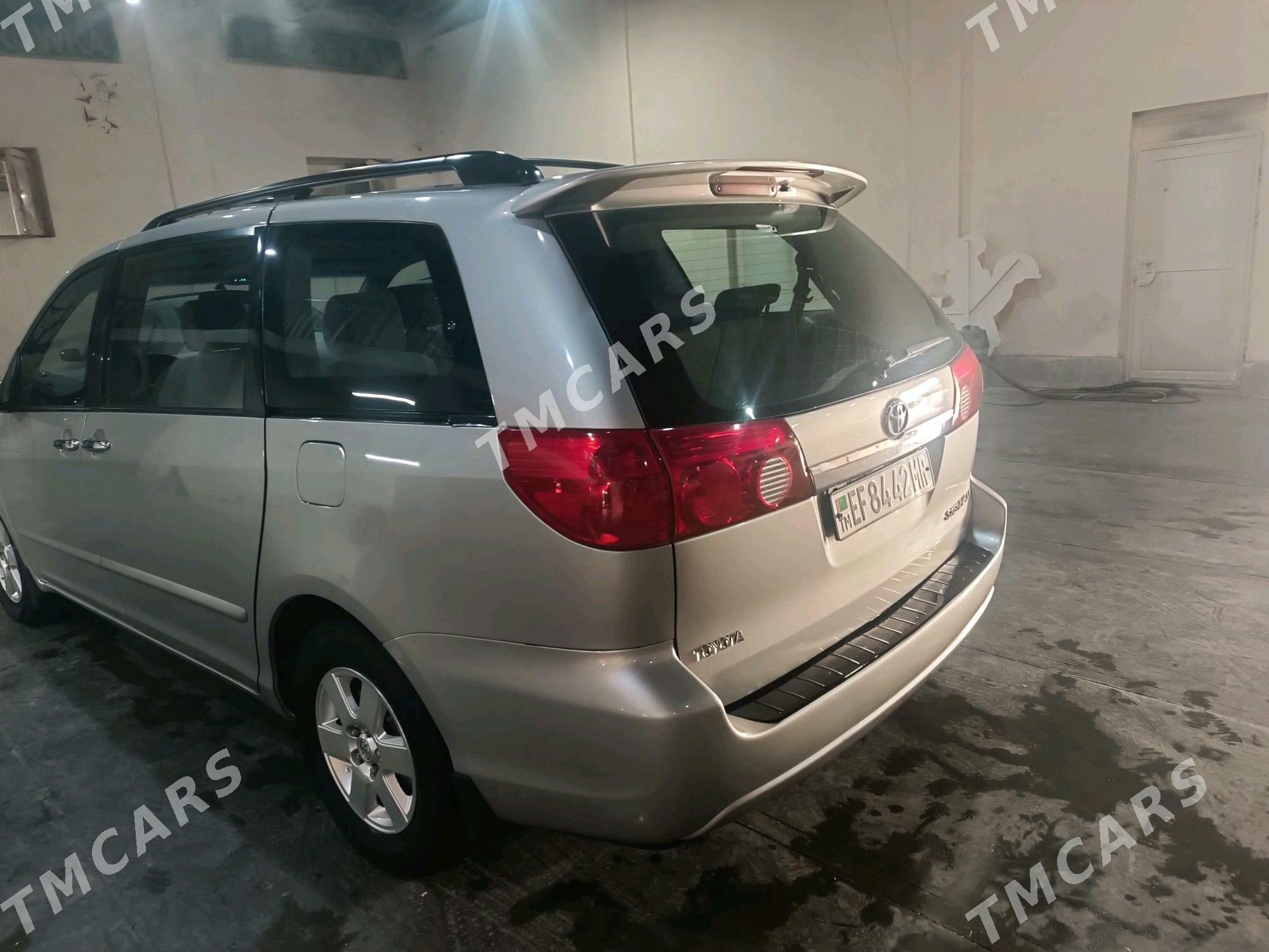 Toyota Sienna 2005 - 250 000 TMT - Mary - img 2