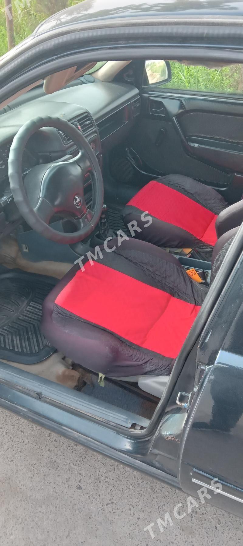 Opel Vectra 1990 - 35 000 TMT - Dänew - img 5
