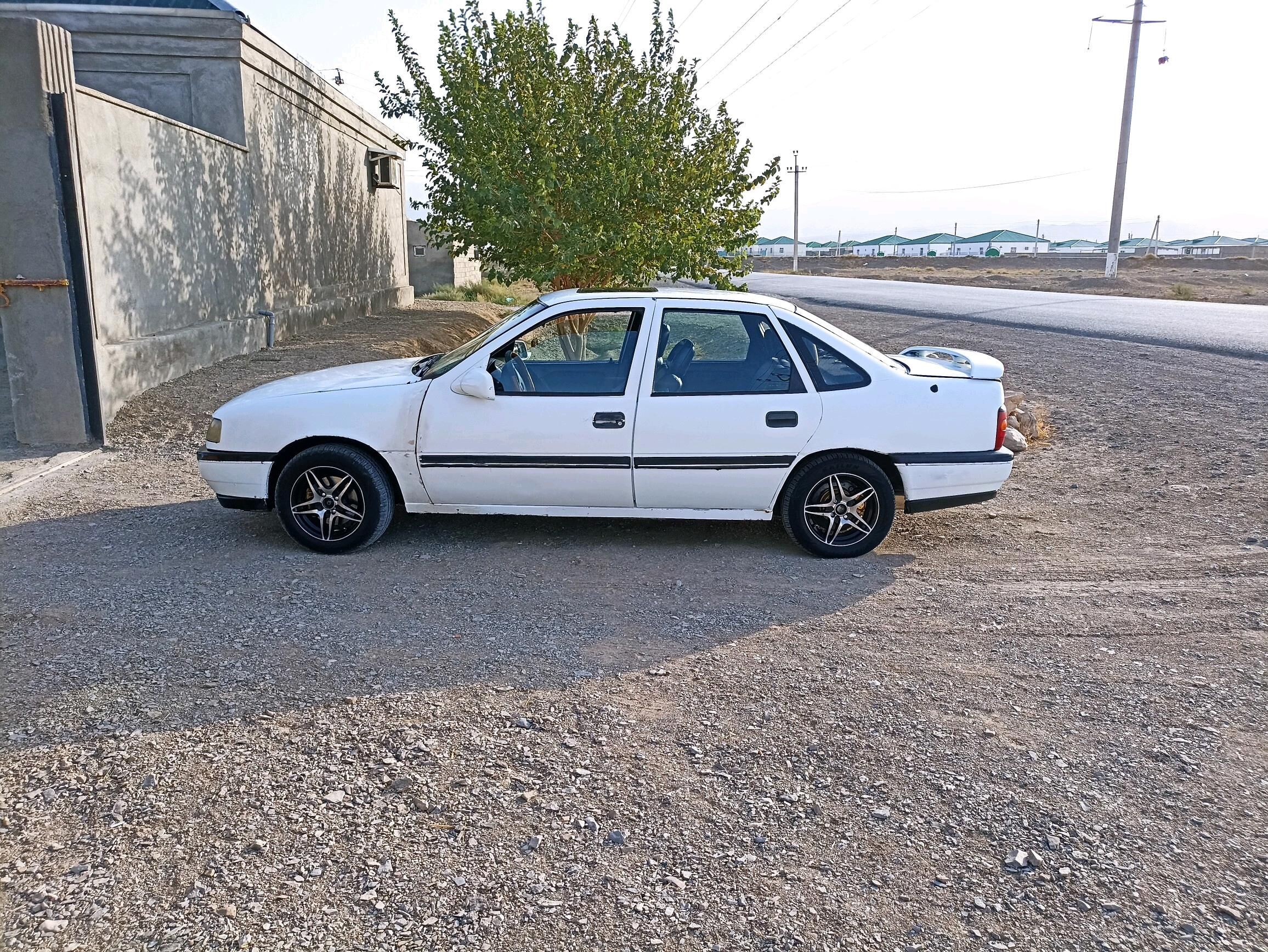 Opel Vectra 1989 - 28 000 TMT - Бахарден - img 6