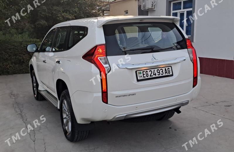 Mitsubishi Montero Sport 2019 - 375 000 TMT - Bedew - img 2