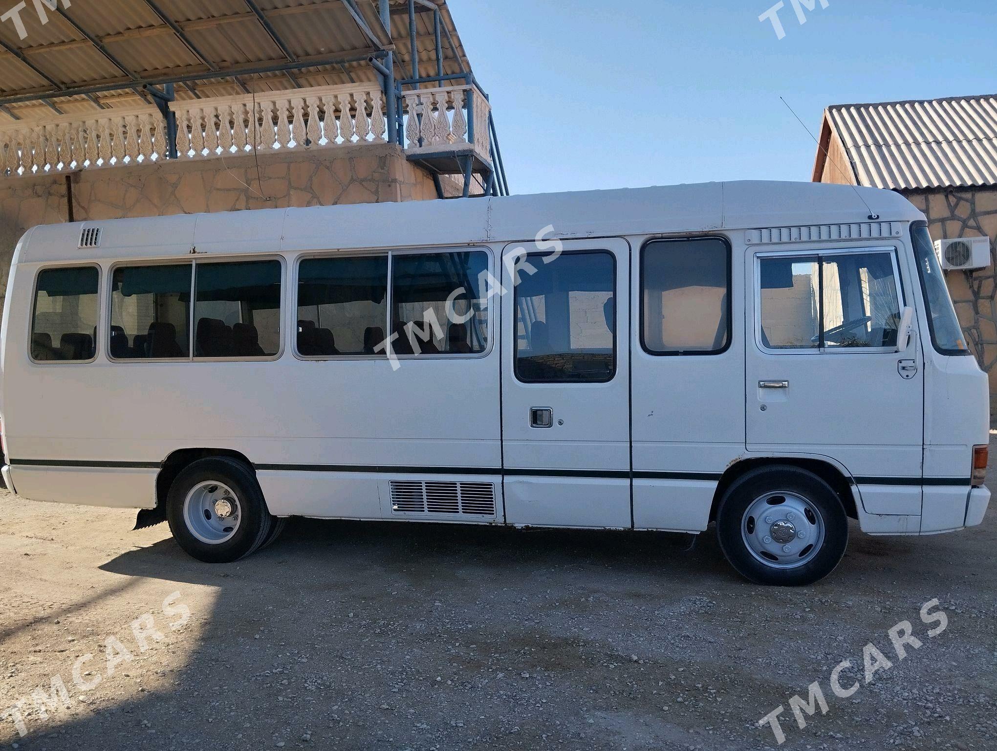 Toyota Coaster 1991 - 140 000 TMT - Гумдаг - img 3