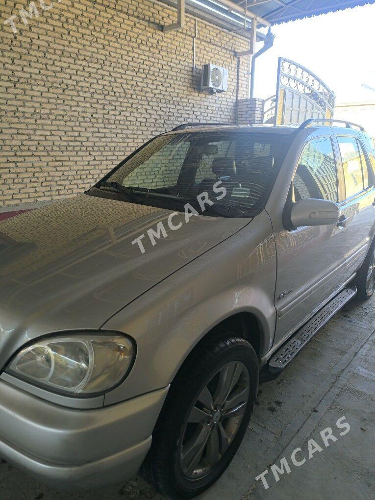 Mercedes-Benz ML350 2001 - 118 000 TMT - Мары - img 7