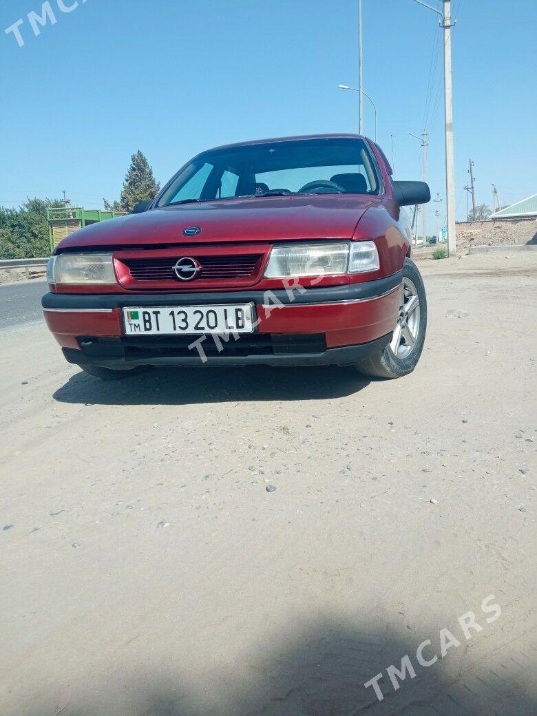 Opel Vectra 1993 - 33 000 TMT - Фарап - img 5