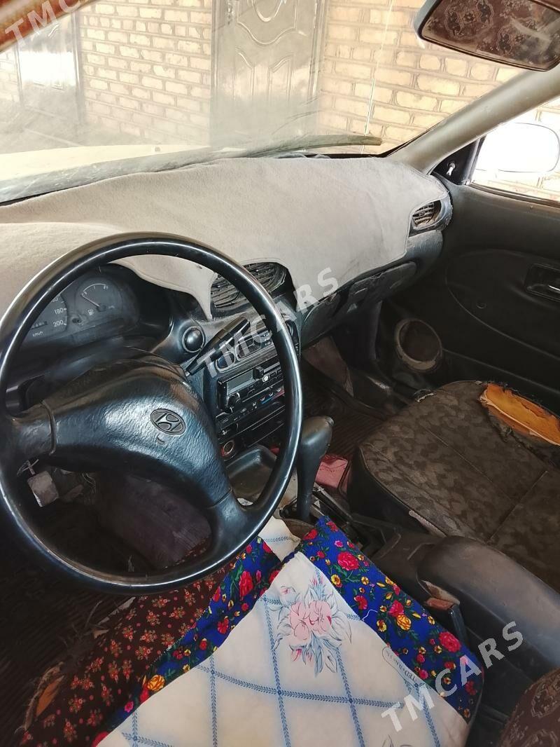 Hyundai Accent 1997 - 28 000 TMT - Серахс - img 3