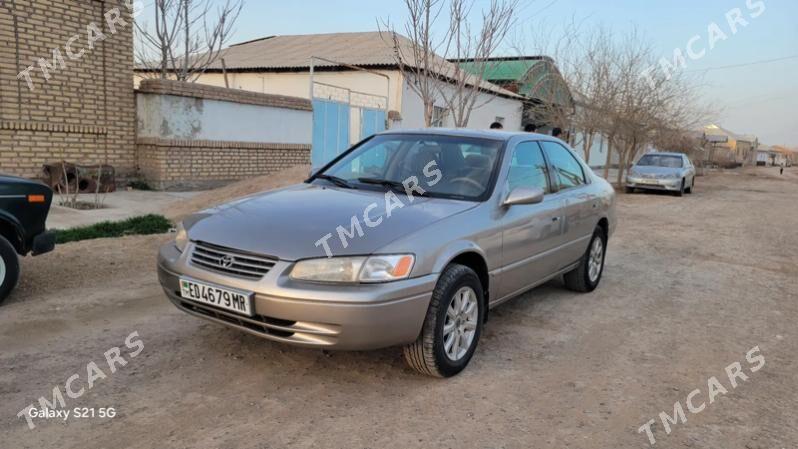 Toyota Camry 1998 - 128 000 TMT - Ёлётен - img 5