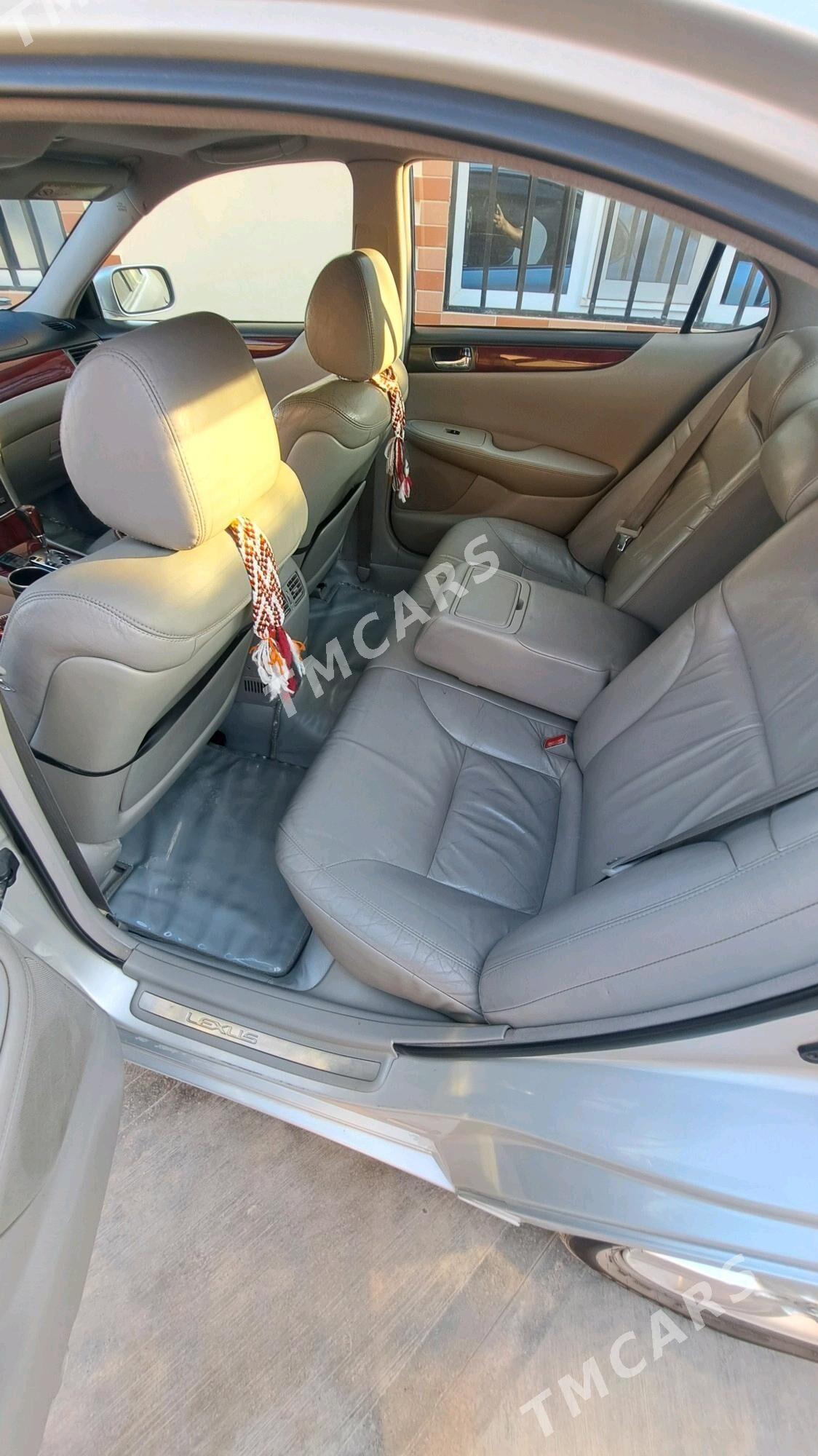 Lexus ES 300 2002 - 178 000 TMT - Mary - img 8