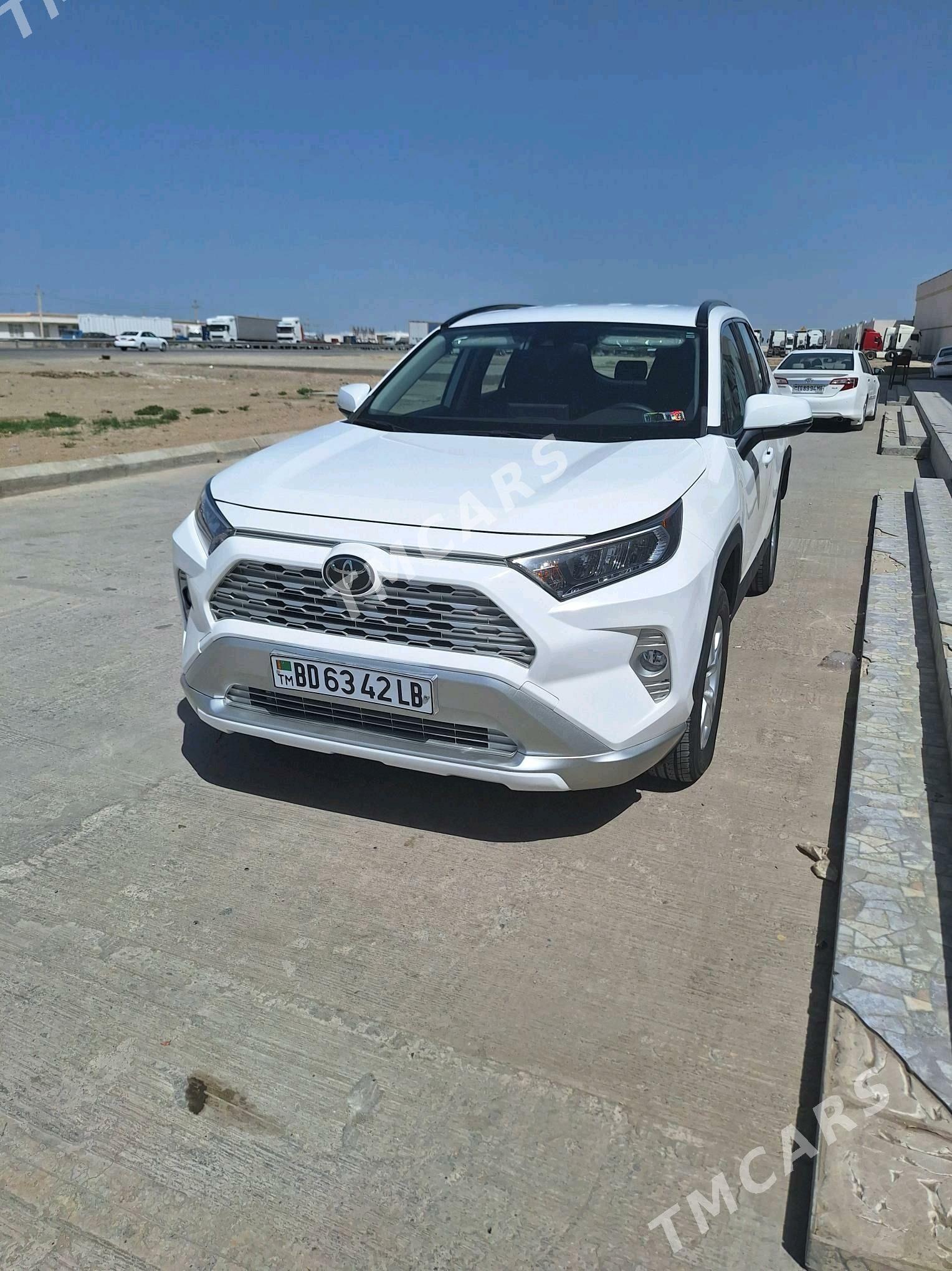 Toyota RAV4 2021 - 390 000 TMT - Туркменабат - img 4