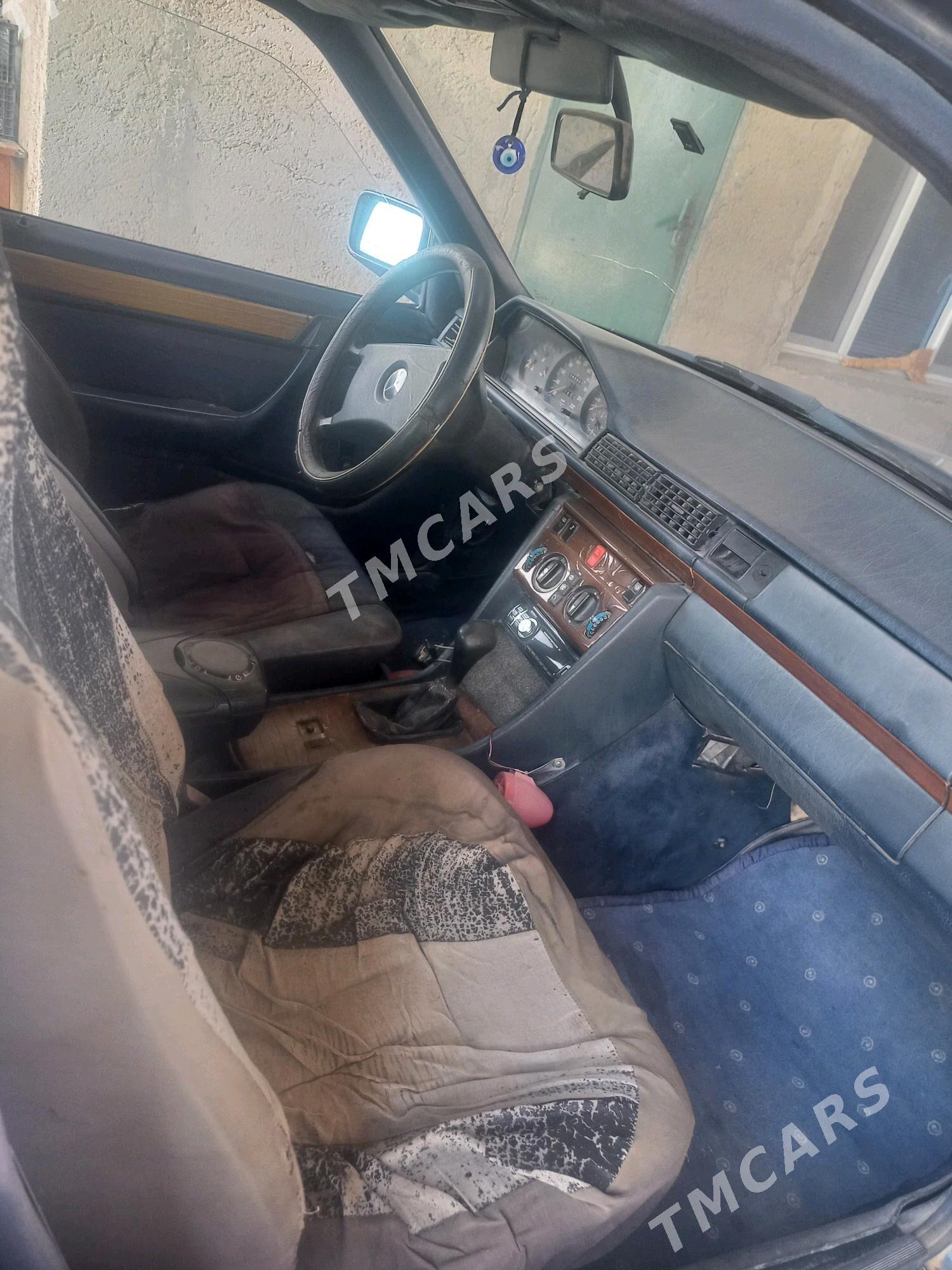Mercedes-Benz 230E 1991 - 16 000 TMT - Джебел - img 4