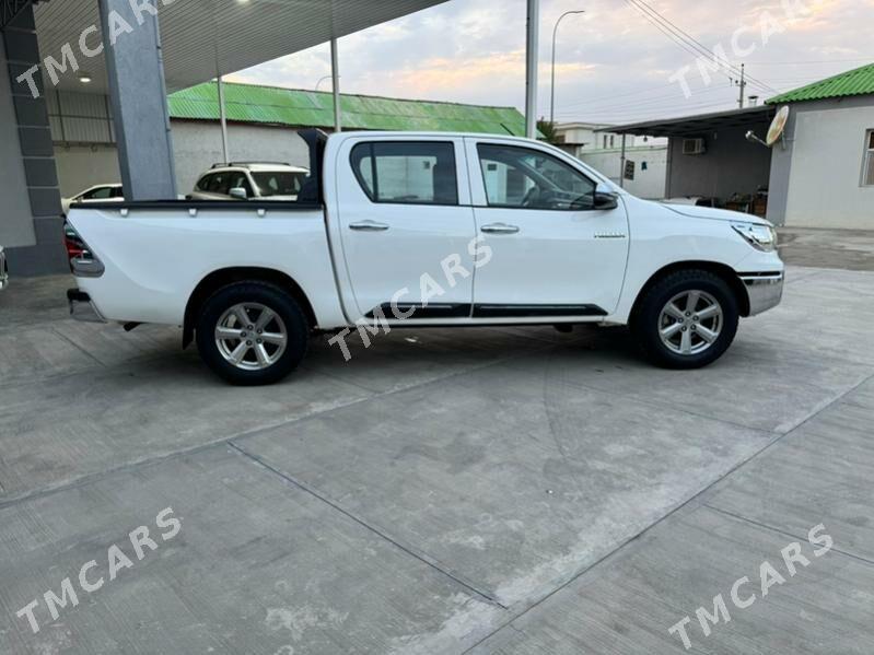 Toyota Hilux 2022 - 460 000 TMT - Ашхабад - img 3