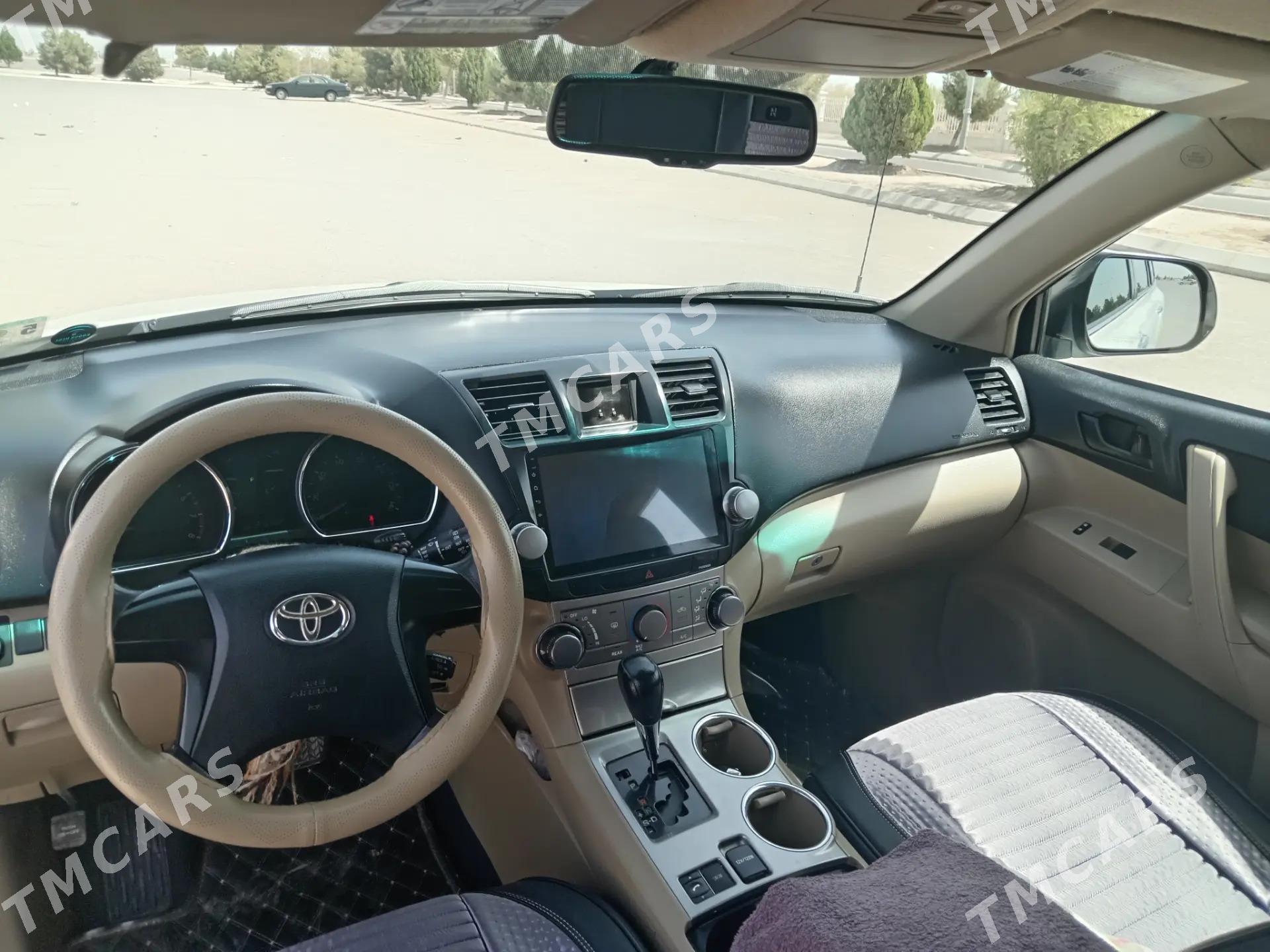 Toyota Highlander 2012 - 310 000 TMT - Туркменабат - img 3