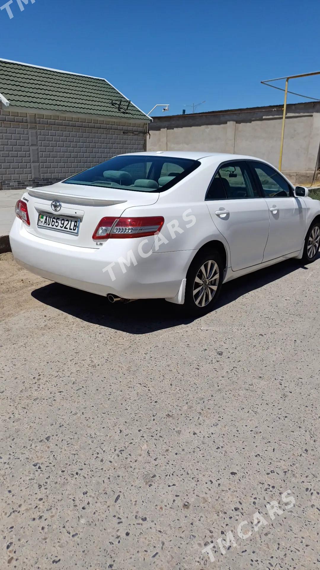 Toyota Camry 2010 - 180 000 TMT - Саят - img 2