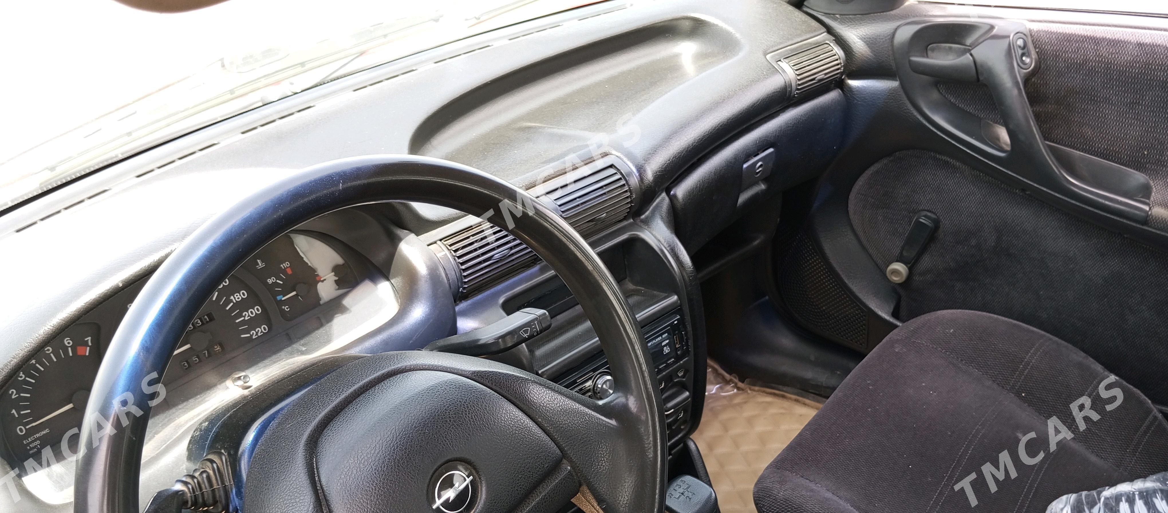 Opel Astra 1993 - 35 000 TMT - Мары - img 2