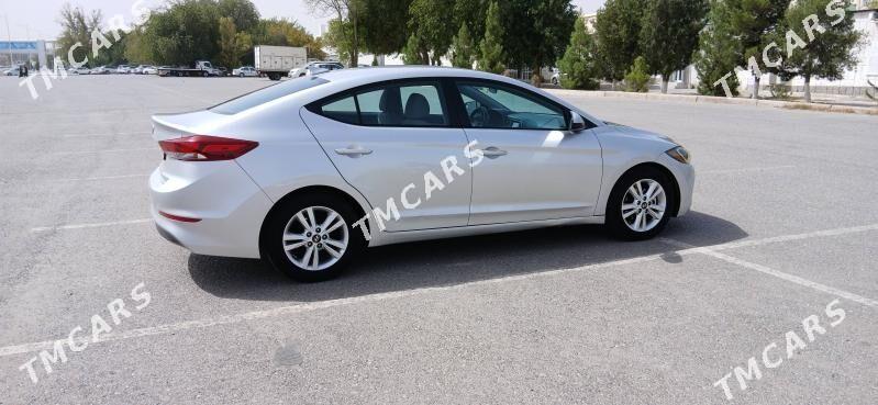 Hyundai Elantra 2017 - 195 000 TMT - Parahat 4 - img 8