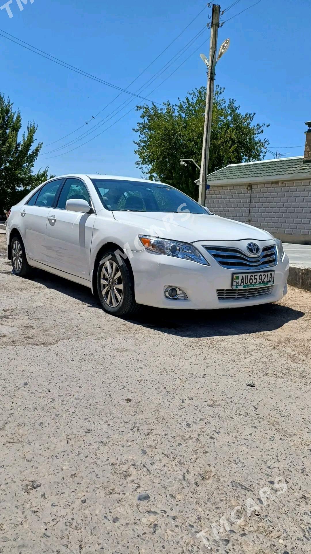 Toyota Camry 2010 - 180 000 TMT - Саят - img 6