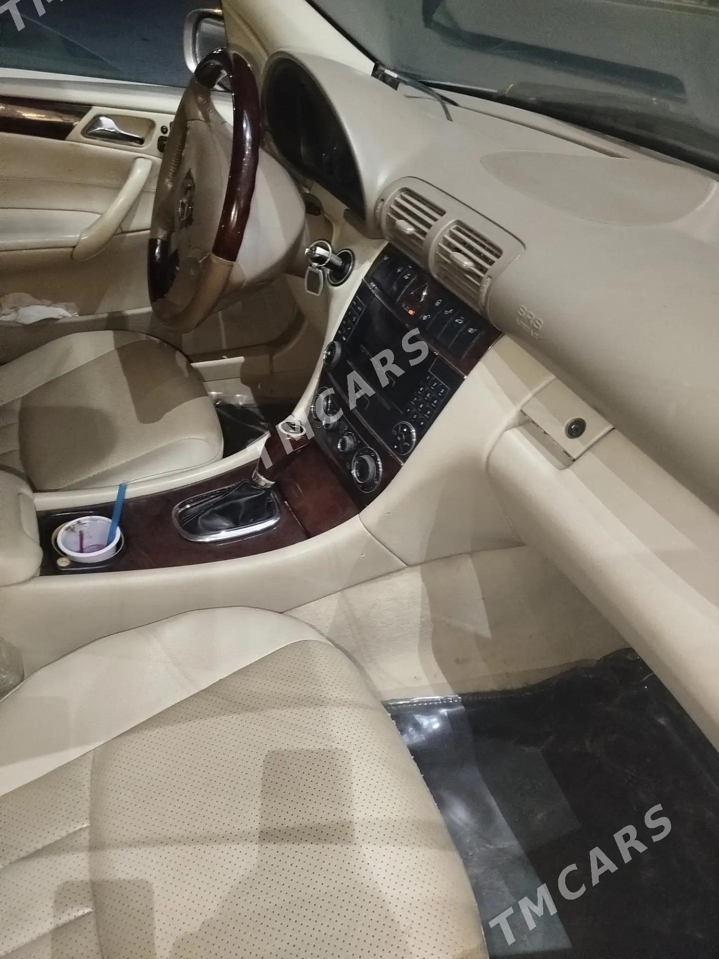 Mercedes-Benz C-Class 2004 - 90 000 TMT - Туркменабат - img 3