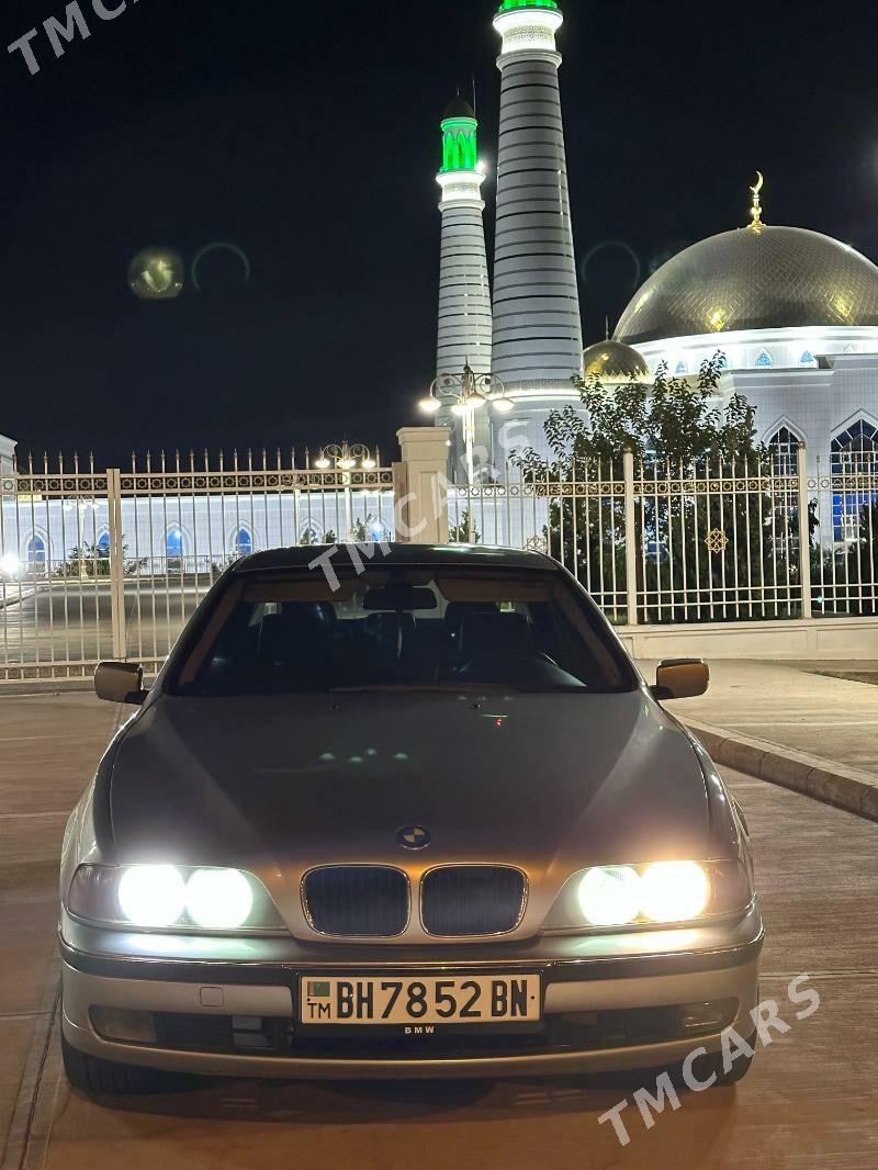 BMW E39 1998 - 105 000 TMT - Балканабат - img 3