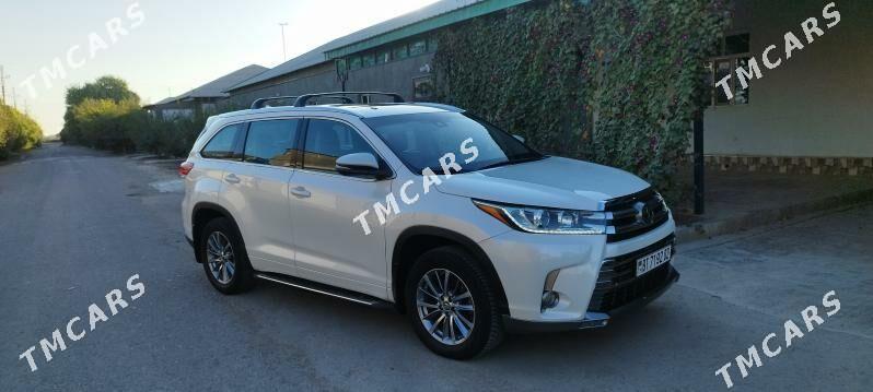 Toyota Highlander 2018 - 530 000 TMT - Дашогуз - img 4
