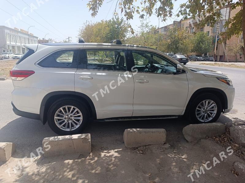 Toyota Highlander 2018 - 420 000 TMT - Мары - img 3