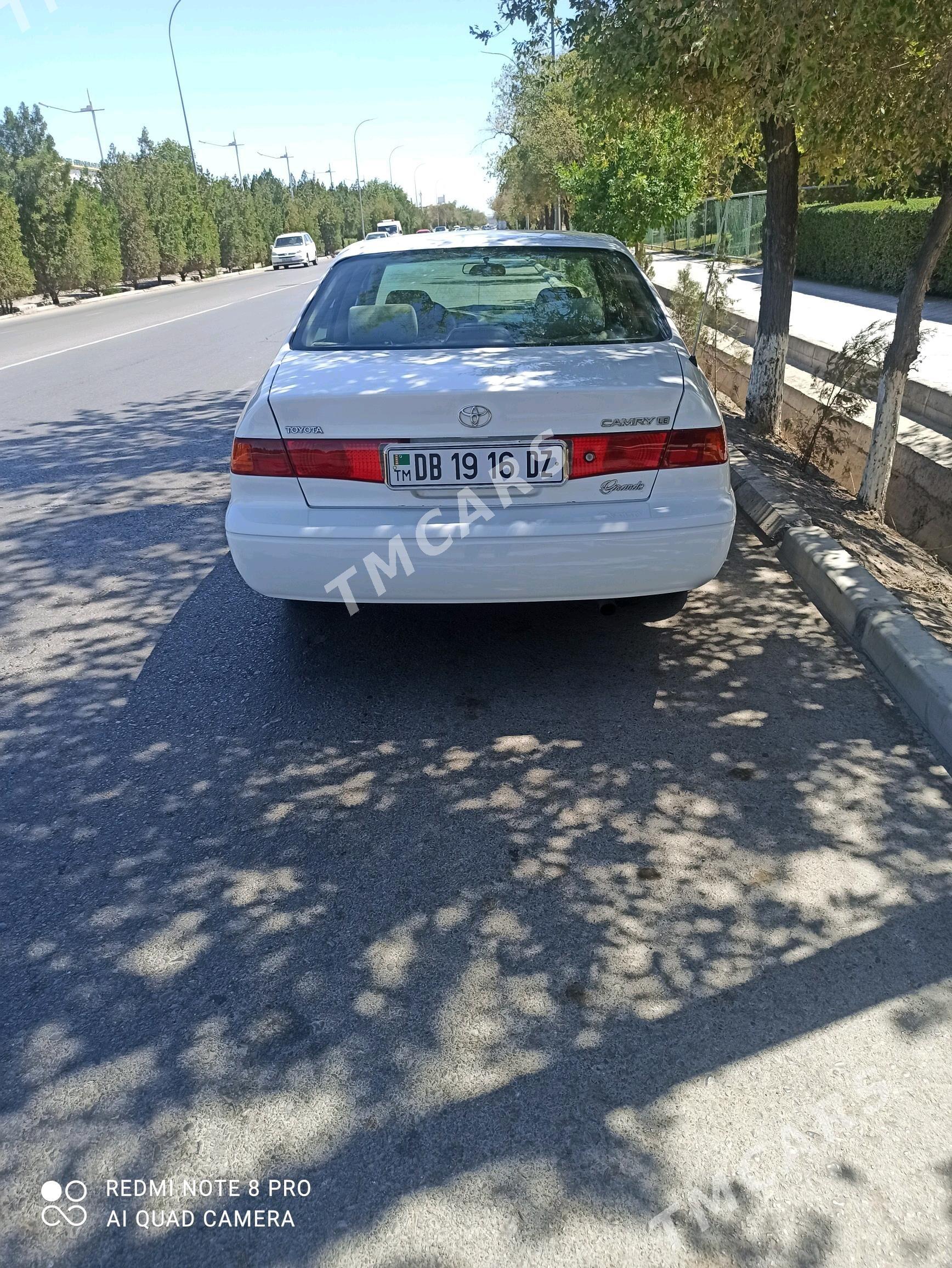 Toyota Camry 2001 - 160 000 TMT - Дашогуз - img 4