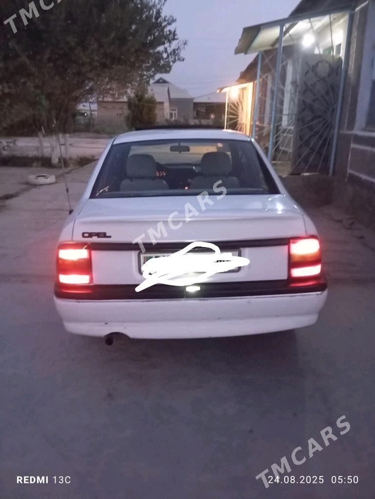 Opel Vectra 1992 - 32 000 TMT - Байрамали - img 3
