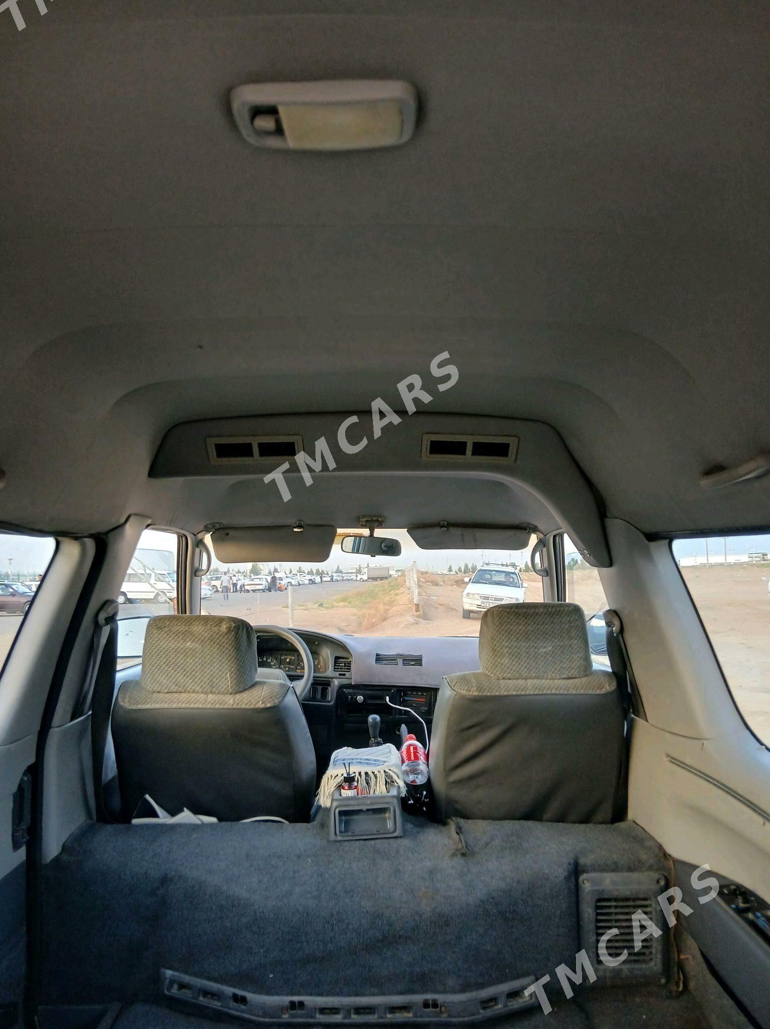 Toyota Town Ace 1994 - 60 000 TMT - Мары - img 4
