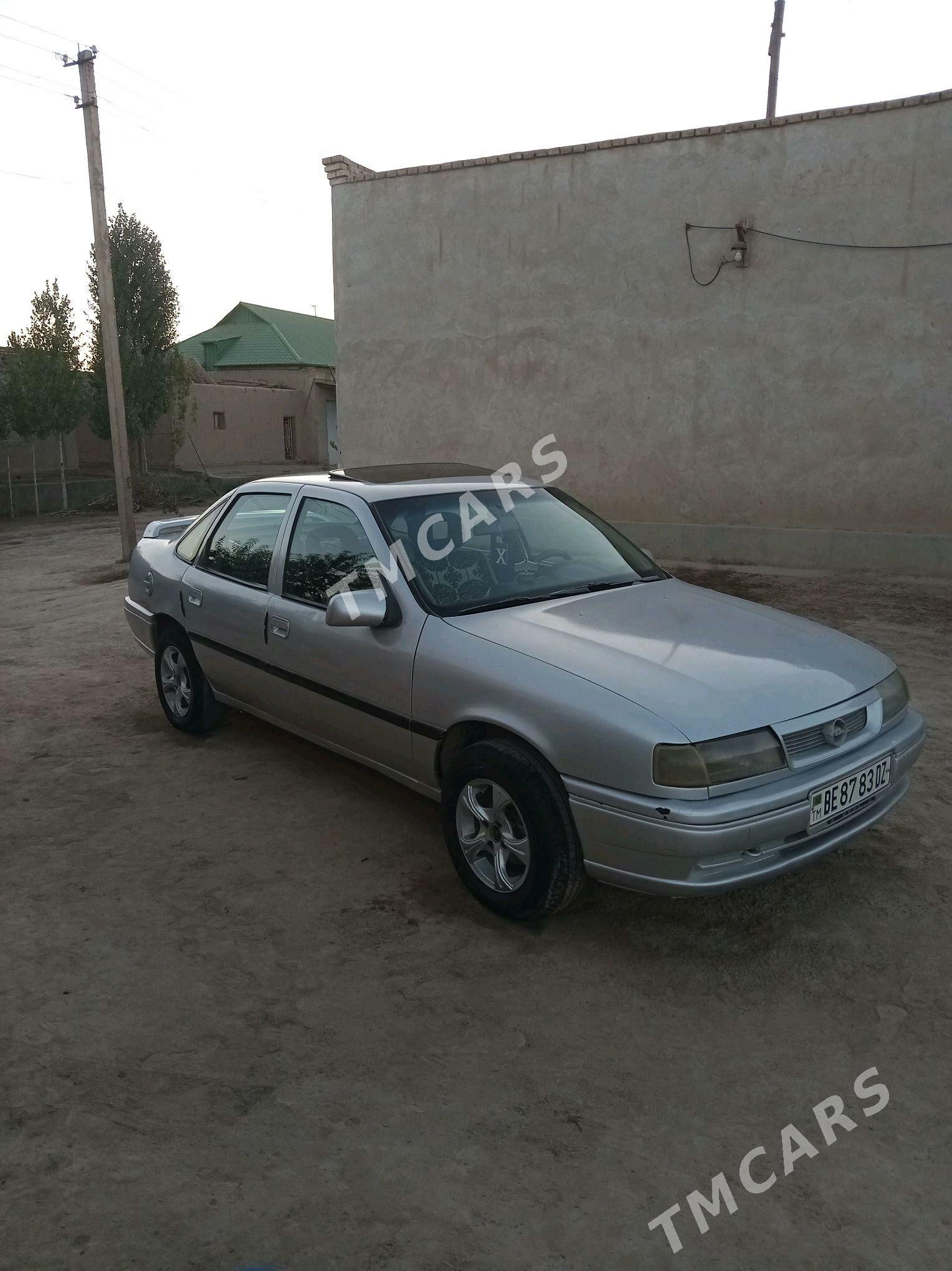 Opel Vectra 1993 - 35 000 TMT - Гурбансолтан Едже - img 1