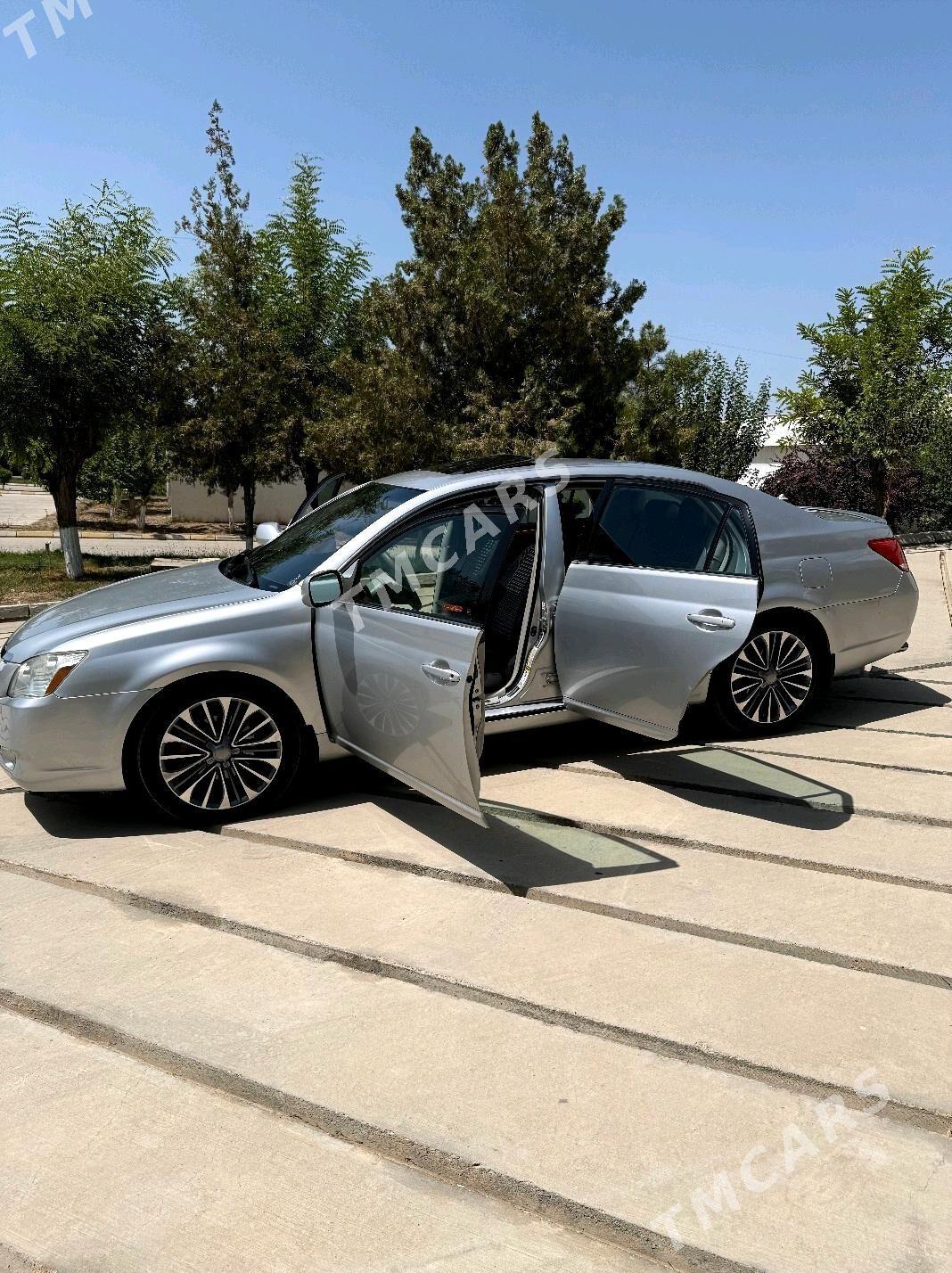 Toyota Avalon 2005 - 160 000 TMT - Çärjew - img 5