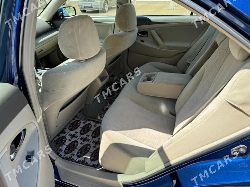 Toyota Camry 2010 - 172 000 TMT - Дашогуз - img 3