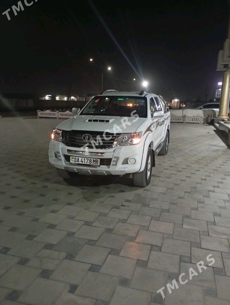 Toyota Hilux 2012 - 240 000 TMT - Мары - img 3