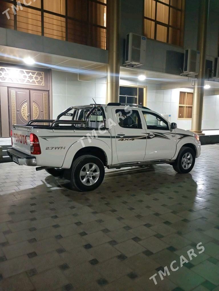 Toyota Hilux 2012 - 240 000 TMT - Мары - img 6