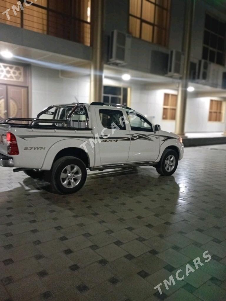 Toyota Hilux 2012 - 240 000 TMT - Мары - img 4