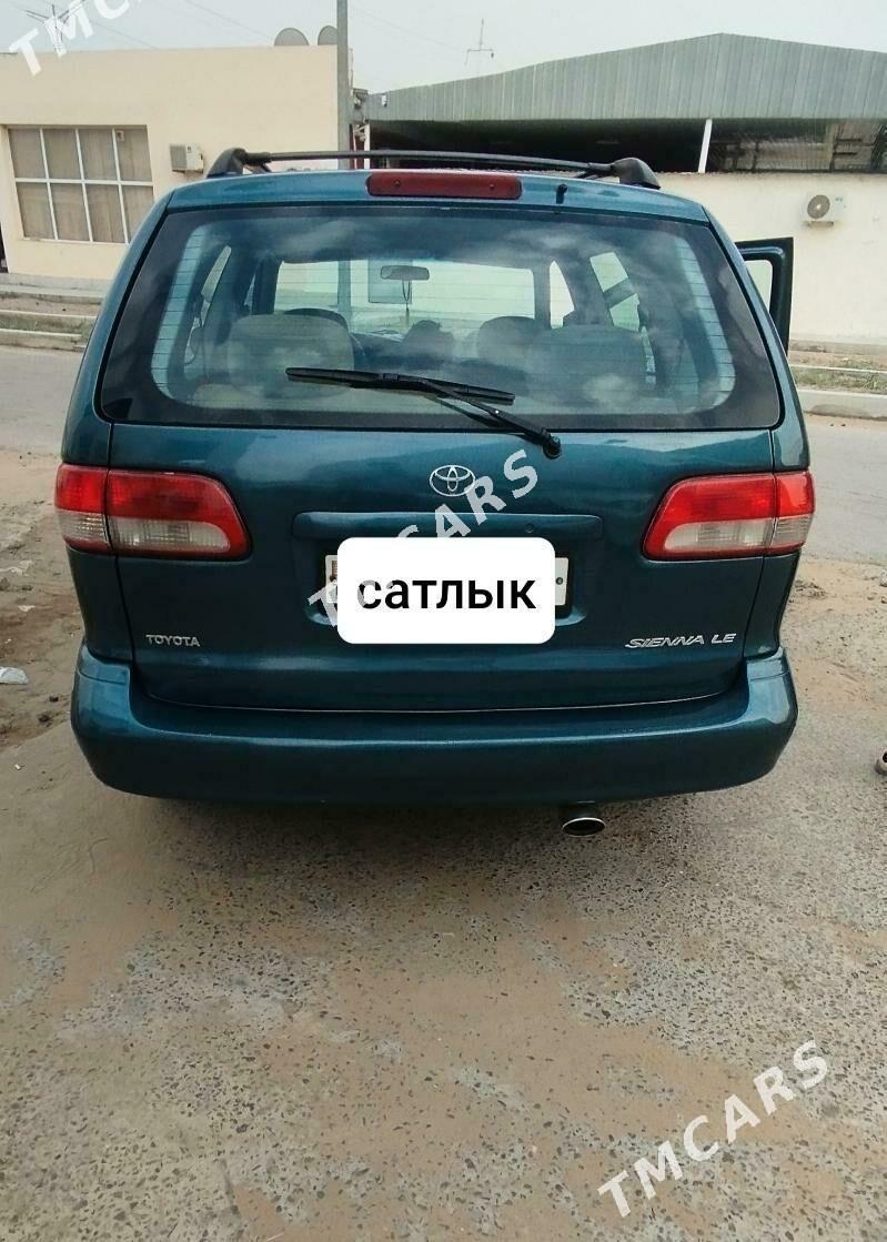 Toyota Sienna 2002 - 180 000 TMT - Туркменабат - img 5