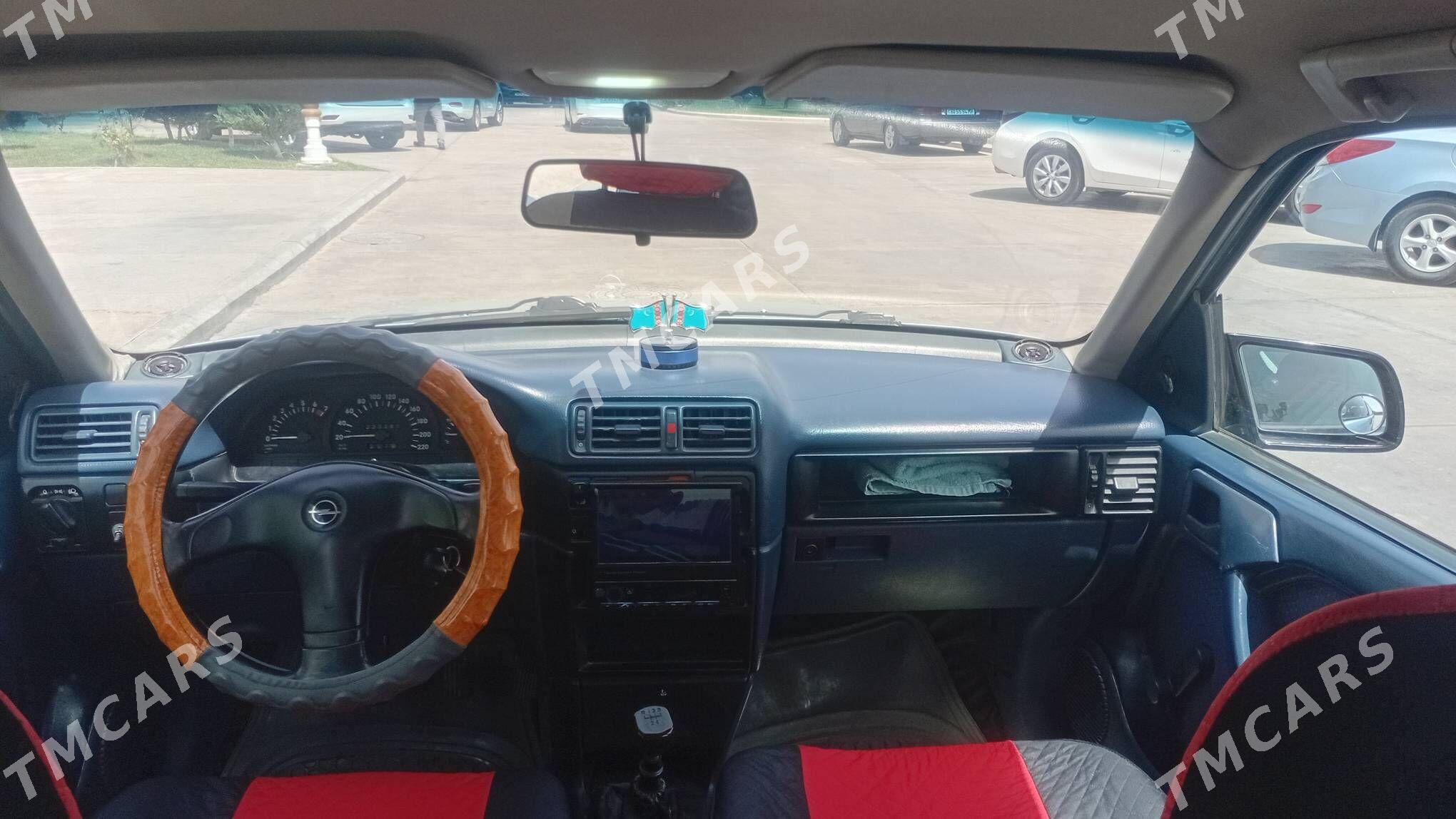 Opel Vectra 1992 - 48 000 TMT - Мары - img 6