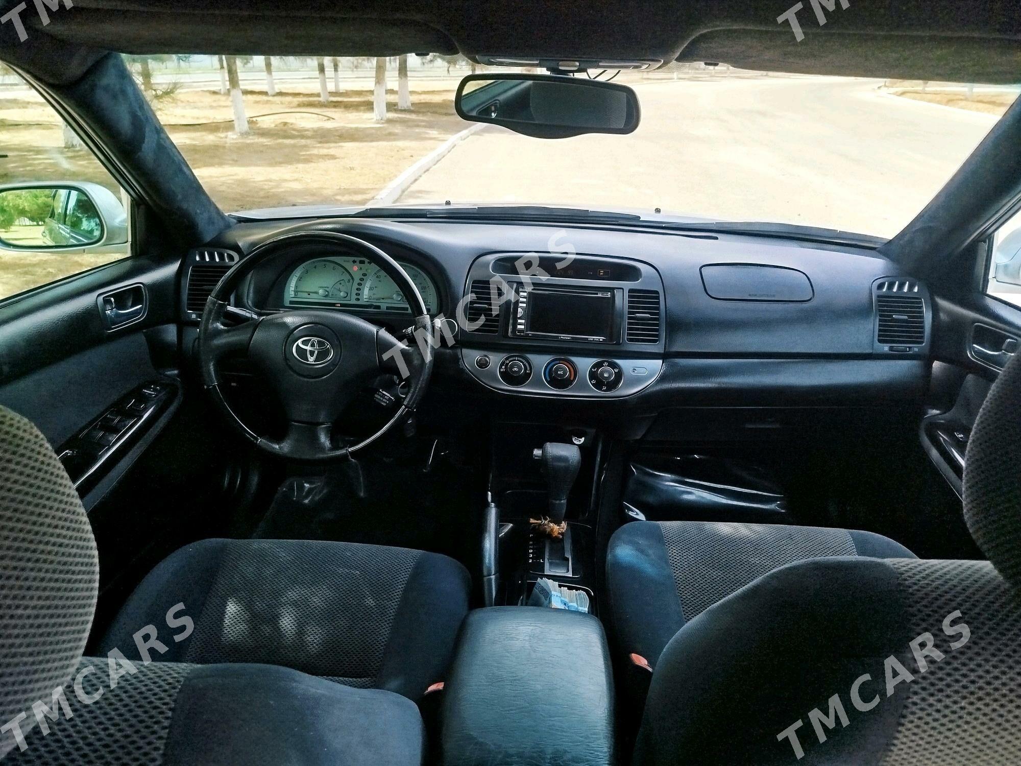 Toyota Camry 2004 - 195 000 TMT - Мары - img 8