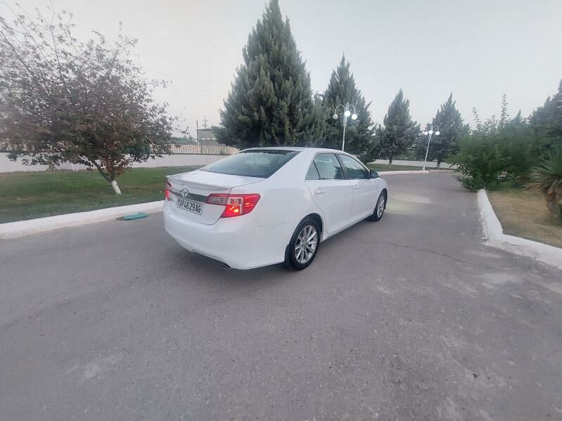 Toyota Camry 2014 - 198 000 TMT - Бузмеин - img 4