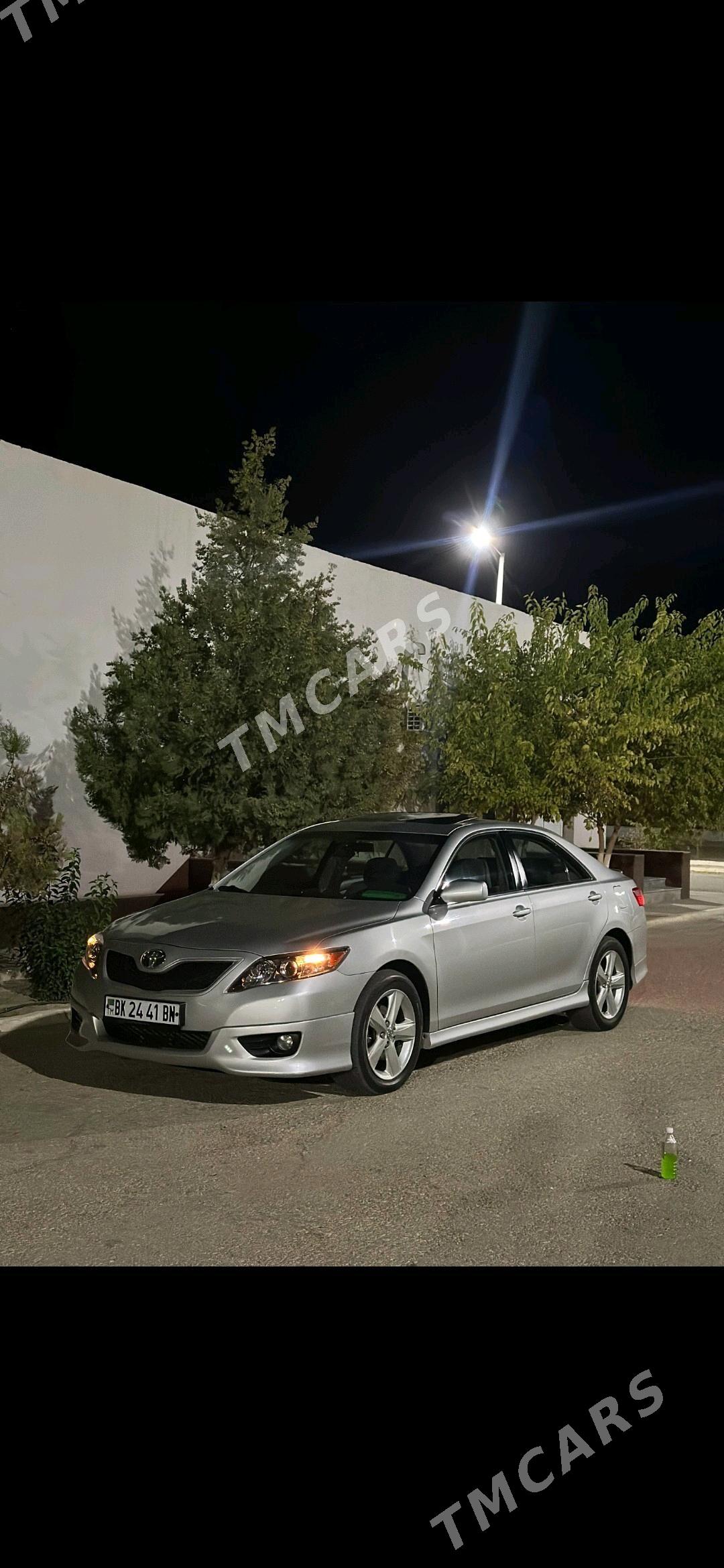 Toyota Camry 2011 - 210 000 TMT - Гумдаг - img 4