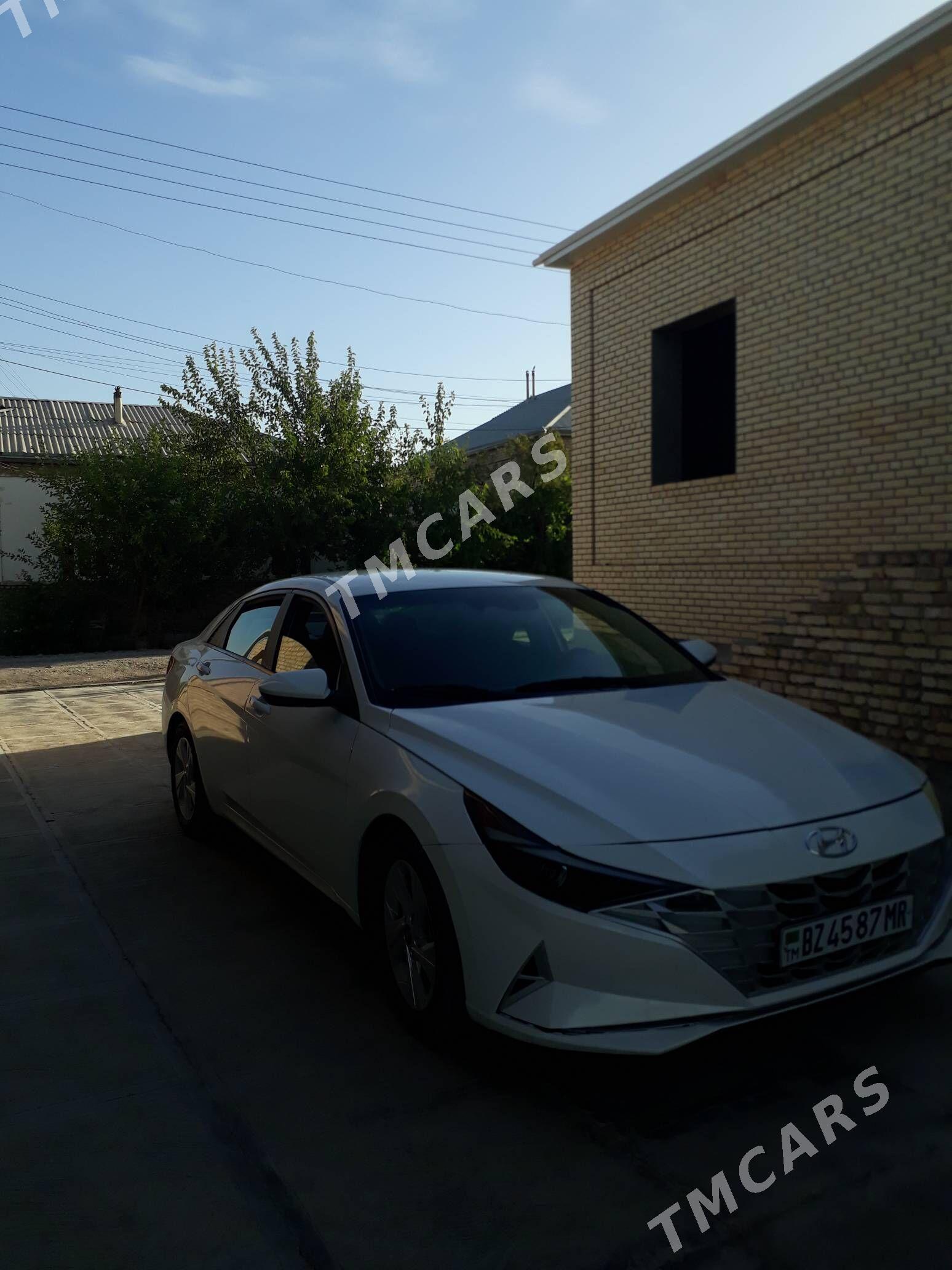 Hyundai Elantra 2022 - 220 000 TMT - Векильбазар - img 2