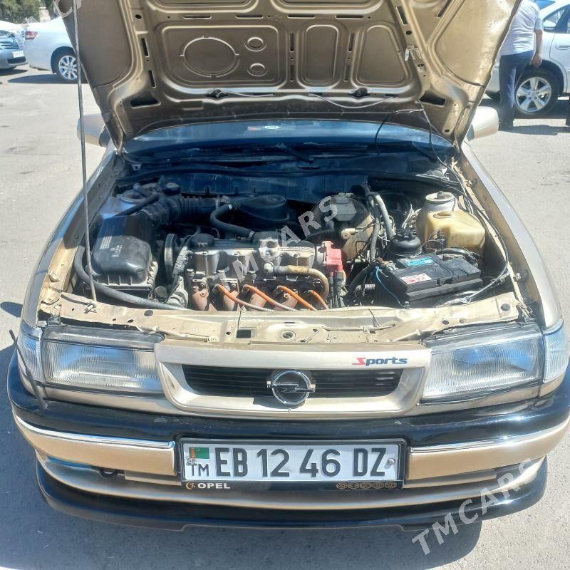 Opel Vectra 1993 - 35 000 TMT - Губадаг - img 7