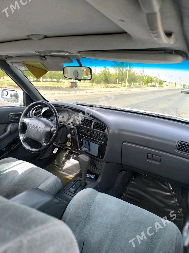 Toyota Camry 1993 - 105 000 TMT - Sarahs - img 4