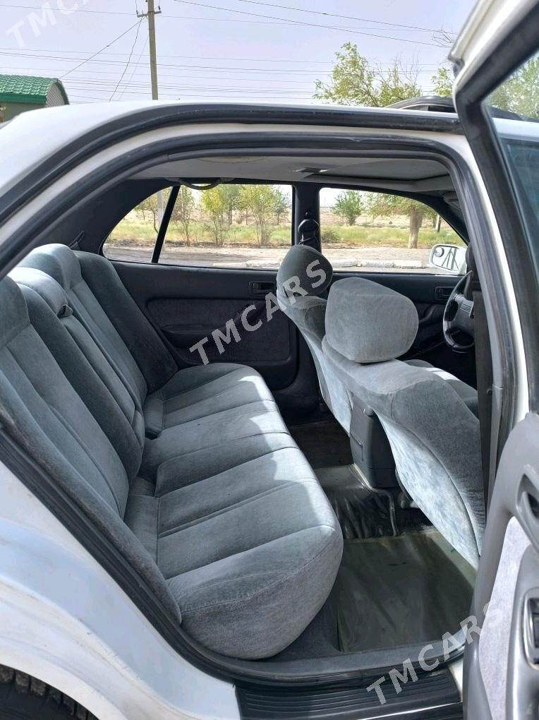 Toyota Camry 1993 - 105 000 TMT - Sarahs - img 5