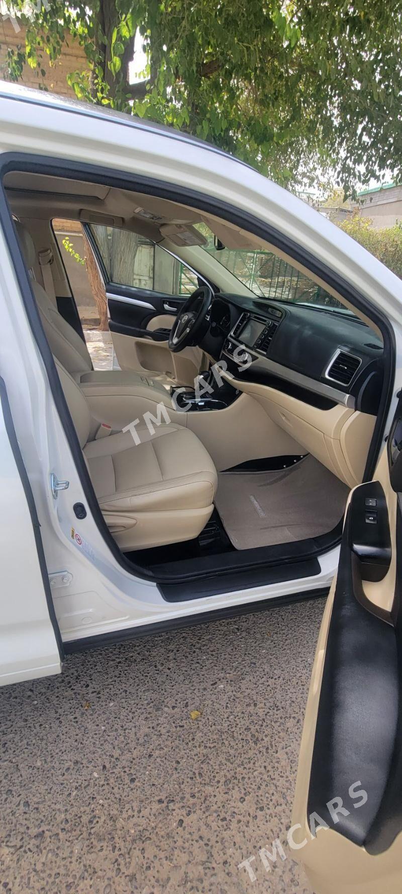 Toyota Highlander 2016 - 395 000 TMT - Ашхабад - img 10