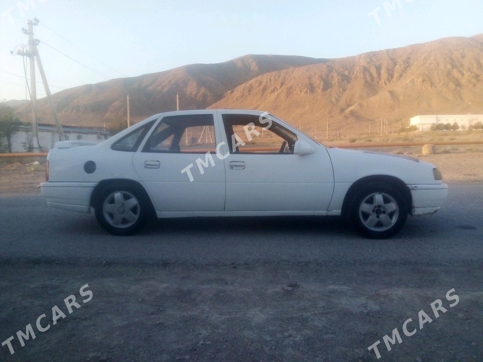 Opel Vectra 1990 - 25 000 TMT - Bäherden - img 2
